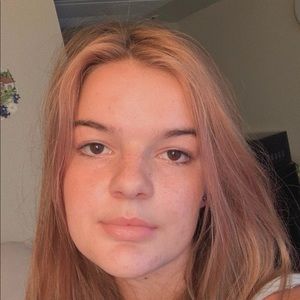 Meet your Posher, Stella